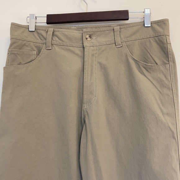 Tilley Pants Mens 34 x 28 Khaki Tan Nylon Stretch Chino Straight Leg Travel - Picture 3 of 11